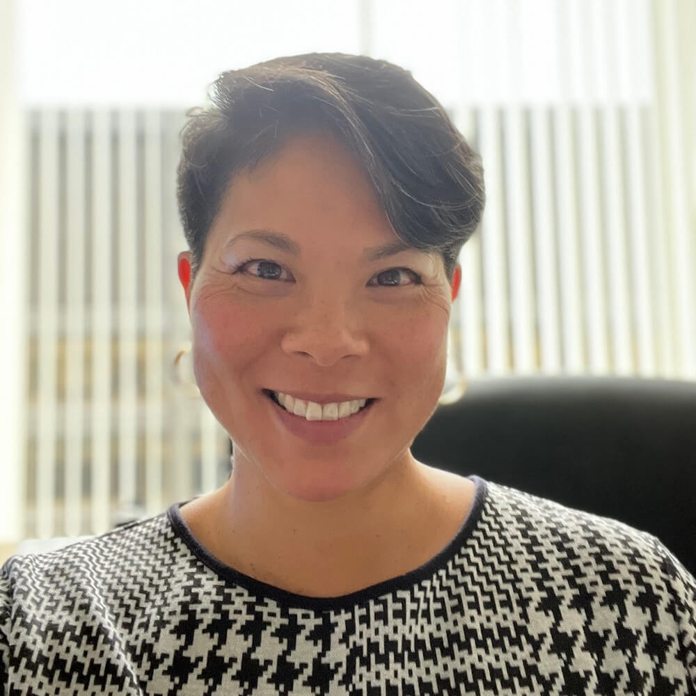       Jennifer Lin
  