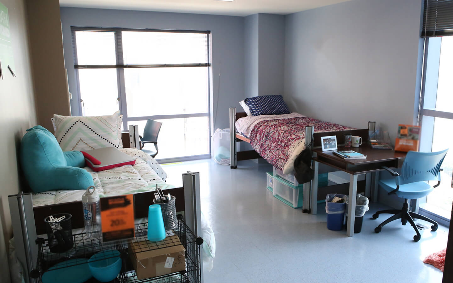 This is one of RU’s double occupancy rooms. As a residential student, you will live in the second-tallest university building in the U.S., which offers unforgettable views of downtown Chicago.