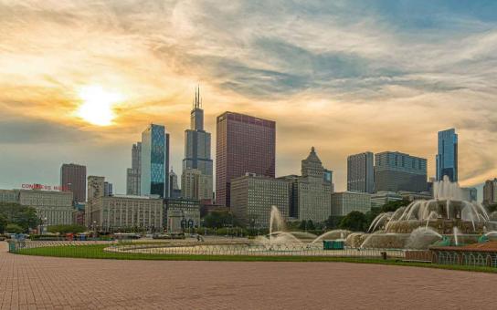 Chicago cityscape at sunset from Buckingham fountain