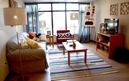 University Center 4 bedroom apartment common area
